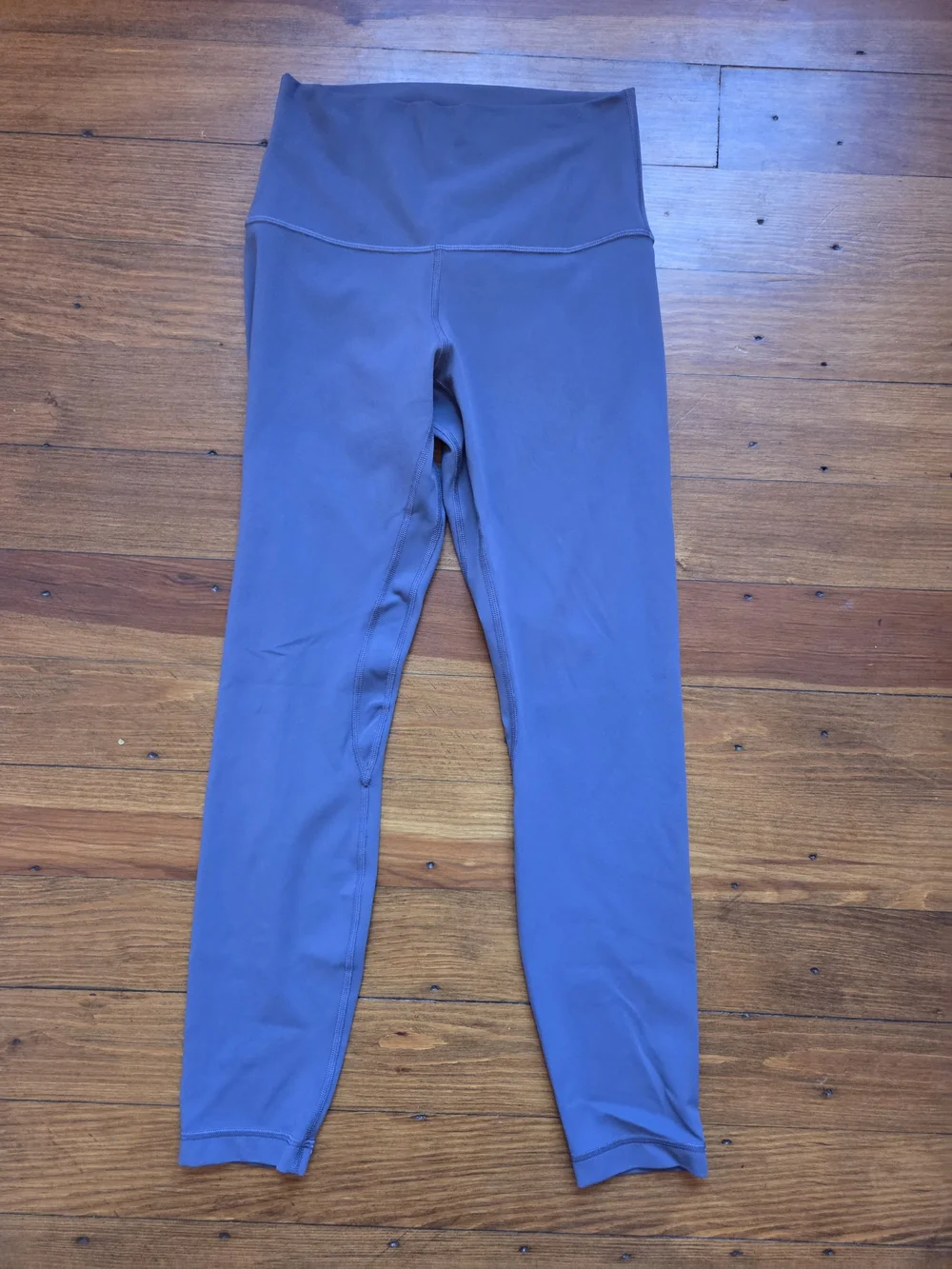 lululemon athletica Gray/Purple Active Leggings Sz 6 Like New